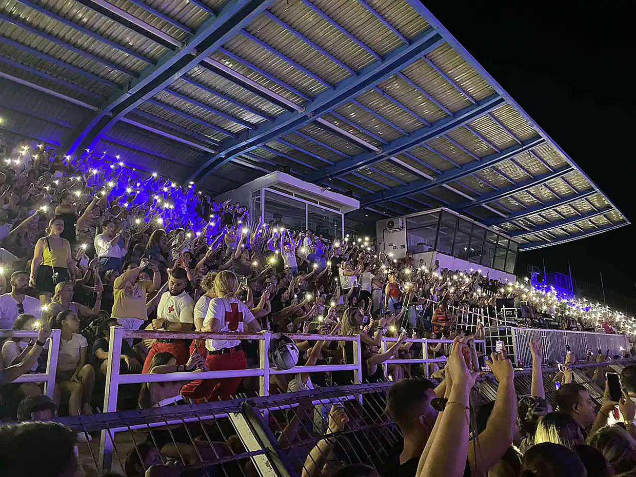 Στην Κατερίνη ο Νίκος Οικονομόπουλος για 2η συνεχή χρονιά Στην Κατερίνη ο Νίκος Οικονομόπουλος για 2η συνεχή χρονιά