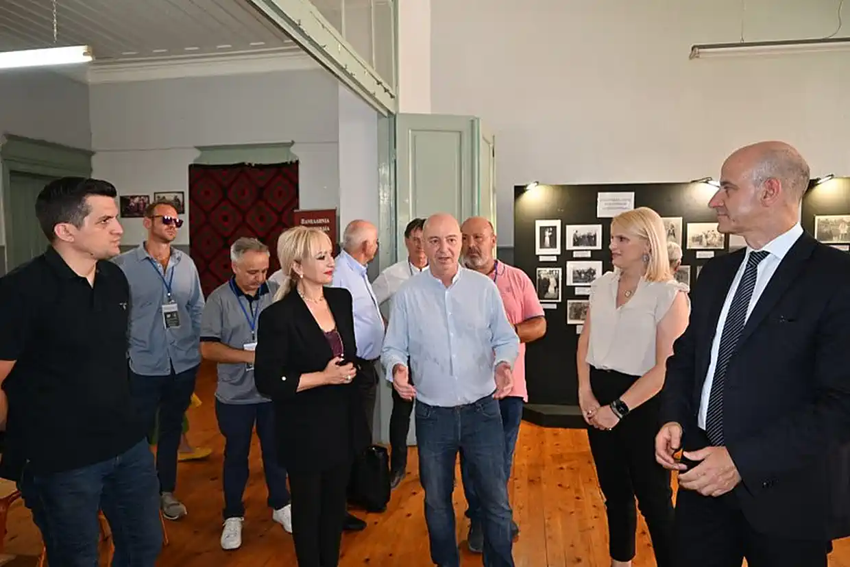 Βλάχικη έκθεση φωτογραφίας στην Κατερίνη Βλάχικη έκθεση φωτογραφίας στην Κατερίνη