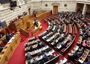 Ξανά αλλάζει ο εκλογικός νόμος με μπόνους 50 εδρών