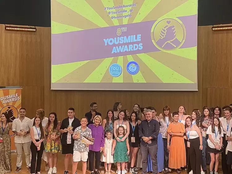 Ο Χρήστος Τατσιόπουλος από την Κατερίνη τιμητική διάκριση στα 8α Μαθητικά βραβεία «yousmile Awards»
