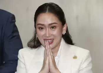 H Ταϊλάνδη απέκτησε σήμερα τη νεότερη πρωθυπουργό στην ιστορία της – Ποια είναι η 37χρονη Παετονγκτάρν Σιναουάτρα