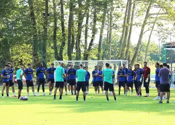 Super League 2: Άρωμα πρωταθλήματος, Καμπανιακός - Εθνικός Νέου Κεραμιδίου 0-1 Super League 2: Άρωμα πρωταθλήματος, Καμπανιακός – Εθνικός Νέου Κεραμιδίου 0 1