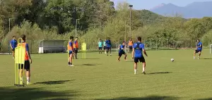 Super League 2: Ενδιαφέρον φιλικό παιχνίδι – Εθνικός Νέου Κεραμιδίου – ΑΕ Μυκόνου