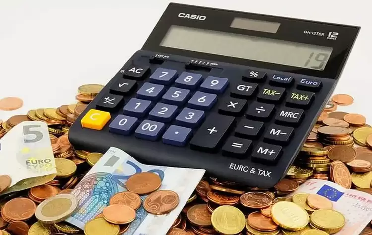 Έγινε και αυτό: Για πρώτη φορά οι επαγγελματίες πληρώνουν περισσότερα από τους μισθωτούς 