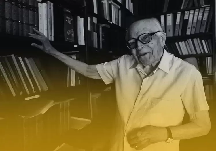 Εμμανουήλ Κριαράς: 10 διορατικά αποφθέγματα που τα φυλάμε ως κληρονομιά σοφίας