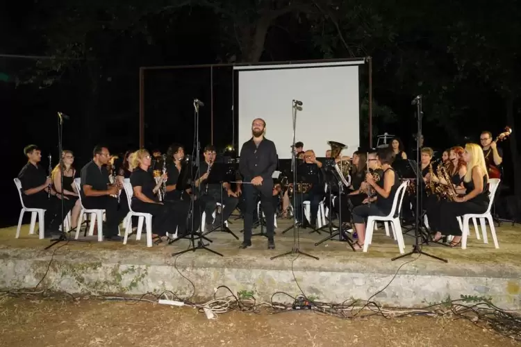 Η γλυπτική στο Δίον, η ομογενειακή συνεργασία και η συναυλία στη βραδιά των Αρχαιολογικών ομιλιών του 53ου Φεστιβάλ Ολύμπου Η γλυπτική στο Δίον, η ομογενειακή συνεργασία και η συναυλία στη βραδιά των Αρχαιολογικών ομιλιών του 53ου Φεστιβάλ Ολύμπου