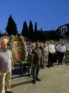 Ιερά Μονή Μακρυράχης: Μέγας Πανηγυρικός Εσπερινός, Επιτάφιος και τα εγκώμια της Παναγίας