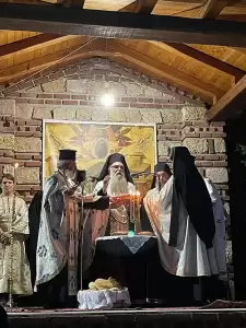 Ιερά Μονή Μακρυράχης: Μέγας Πανηγυρικός Εσπερινός, Επιτάφιος και τα εγκώμια της Παναγίας