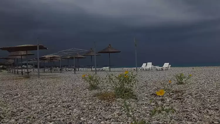 Καιρός: Φόβοι για μπουρίνια σε βόρειο Αιγαίο – Meteo: Αποφύγετε τις παραλίες