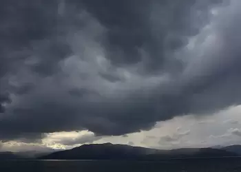 Ο καιρός σήμερα, Δευτέρα 19/8: Νεφώσεις με τοπικές βροχές και σποραδικές καταιγίδες Ο καιρός σήμερα, Δευτέρα 19/8: Νεφώσεις με τοπικές βροχές και σποραδικές καταιγίδες