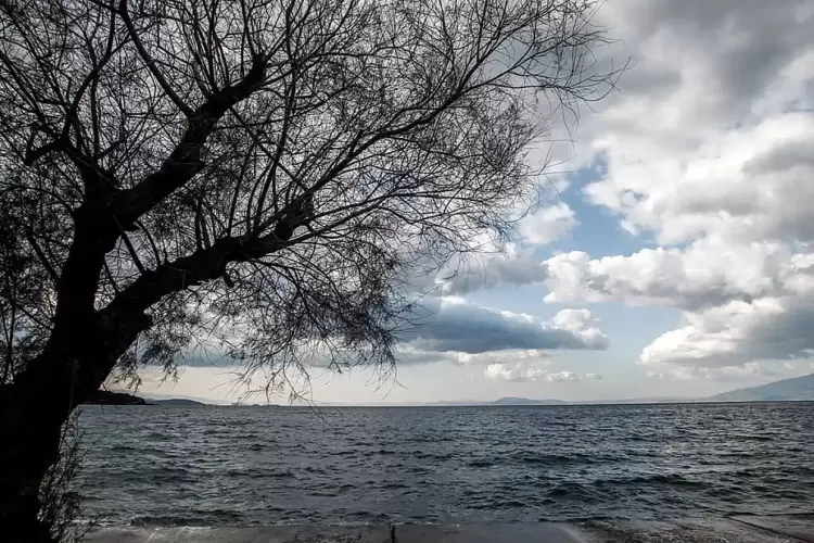 Ο καιρός σήμερα, Τρίτη 27/8: Αίθριος με λίγες τοπικές νεφώσεις και τοπικές βροχές Ο καιρός σήμερα, Τρίτη 27/8: Αίθριος με λίγες τοπικές νεφώσεις και τοπικές βροχές