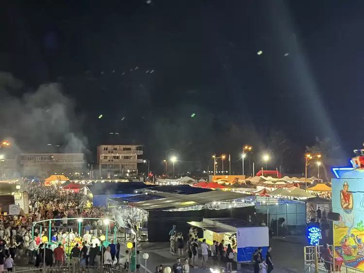 Κατερίνη: Πρεμιέρα με πλήθος επισκεπτών & 100% πληρότητα στην ανανεωμένη 38η Εμποροπανήγυρη του Δήμου (εικόνες & βίντεο) Κατερίνη: Πρεμιέρα με πλήθος επισκεπτών & 100% πληρότητα στην ανανεωμένη 38η Εμποροπανήγυρη του Δήμου