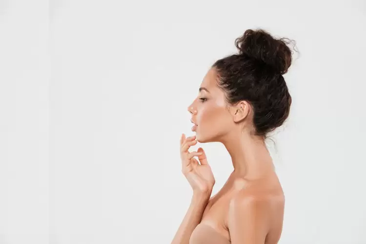 Λαμπερή επιδερμίδα με Spiroulina Platensis