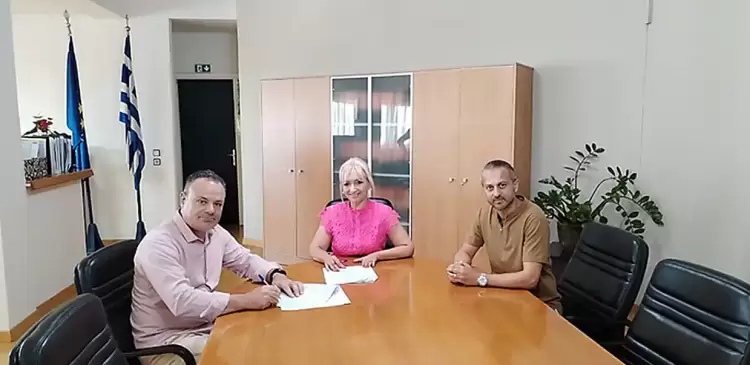 Λεύκωμα «Γίγαντες & Τιτάνες της Πιερίας» εκδίδει ο «Μαστόδοντας - Νεοκαισάρεια» Λεύκωμα «Γίγαντες & Τιτάνες της Πιερίας» εκδίδει ο «Μαστόδοντας – Νεοκαισάρεια»