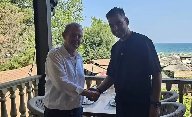 Μαζί μας ο Παυλίδης Νίκος, Υποψήφιος Σύμβουλος με την Επιμελητηριακή Πορεία, με επικεφαλής τον Ηλία Χατζηχριστοδούλου. Μαζί μας ο Παυλίδης Νίκος, Υποψήφιος Σύμβουλος με την Επιμελητηριακή Πορεία, με επικεφαλής τον Ηλία Χατζηχριστοδούλου.