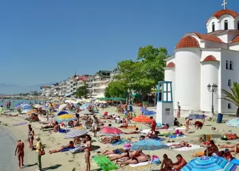 Μειωμένες ήταν τον Ιούλιο οι πληρότητες των ξενοδοχείων στην Πιερία παρά τη δυναμική εκκίνηση της φετινής θερινής σεζόν τον Απρίλιο