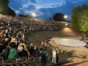 Η «Ορέστεια» του Αισχύλου που σκηνοθέτησε ο πολύπειρος σκηνοθέτης Θεόδωρος Τερζόπουλος.