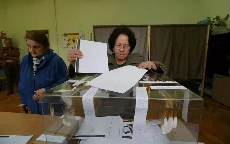 Σε πρόωρες εκλογές οδηγείται και πάλι η Βουλγαρία Σε πρόωρες εκλογές οδηγείται και πάλι η Βουλγαρία