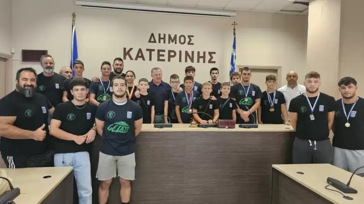 «Τα χρυσά παιδιά» του παλαιστικού τμήματος του Αρχελάου υποδέχτηκε ο Δήμαρχος Κατερίνης, Ιωάννης Ντούμος «Τα χρυσά παιδιά» του παλαιστικού τμήματος του Αρχελάου υποδέχτηκε ο Δήμαρχος Κατερίνης, Ιωάννης Ντούμος