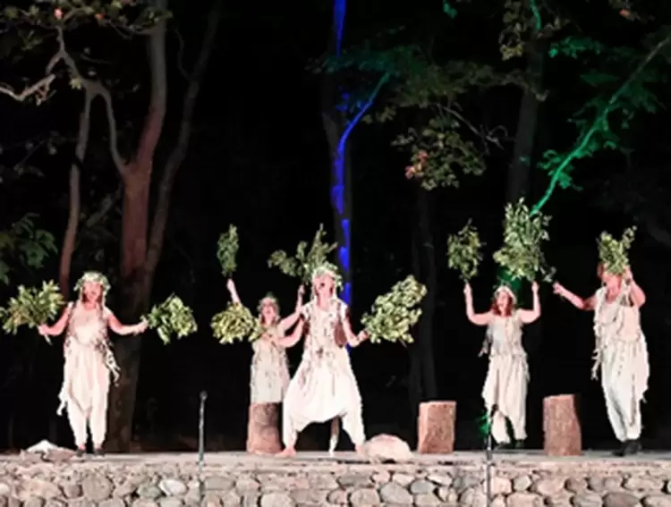 Θεατρική Παράσταση «Η ζωή μας» «Μαστόδοντας Νεοκαισάρεια»