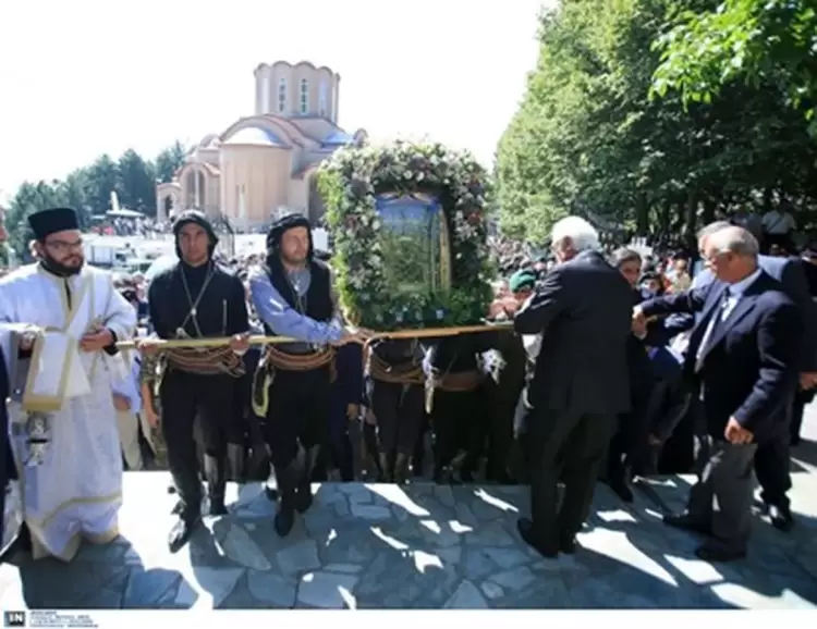 Το Πάσχα του καλοκαιριού και τα πανηγύρια ανά την Ελλάδα, ο Πατριάρχης στην Ίμβρο και οι άγγελοι που πληγώνουμε Το Πάσχα του καλοκαιριού και τα πανηγύρια ανά την Ελλάδα, ο Πατριάρχης στην Ίμβρο και οι άγγελοι που πληγώνουμε