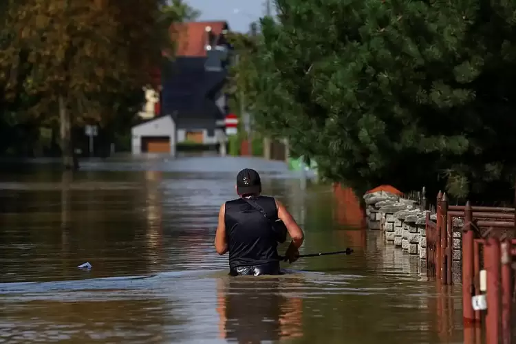 H κακοκαιρία Boris συνεχίζεται - Οχυρώνονται ενόψει πλημμυρών Πολωνία, Ουγγαρία, Τσεχία H κακοκαιρία Boris συνεχίζεται – Οχυρώνονται ενόψει πλημμυρών Πολωνία, Ουγγαρία, Τσεχία