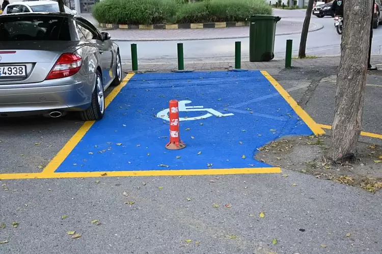 Αναβαθμίζονται δημοτικοί χώροι στάθμευσης & βελτιώνονται κτιριακές υποδομές μετά από χρόνια