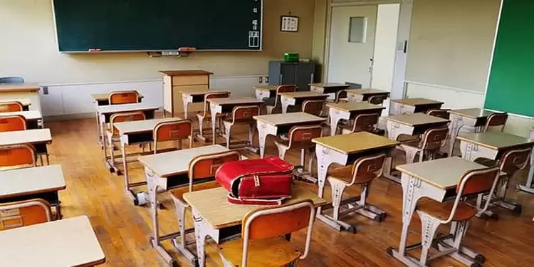 Ανοίγουν τα σχολεία Ανοίγουν τα σχολεία