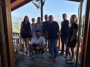 Αυστραλοί δημοσιογράφοι φιλοξενήθηκαν από τον επιχειρηματία της «Φάρμας Φωτιάδη» και επισκέφτηκαν το «Κτήμα Κούρτη»