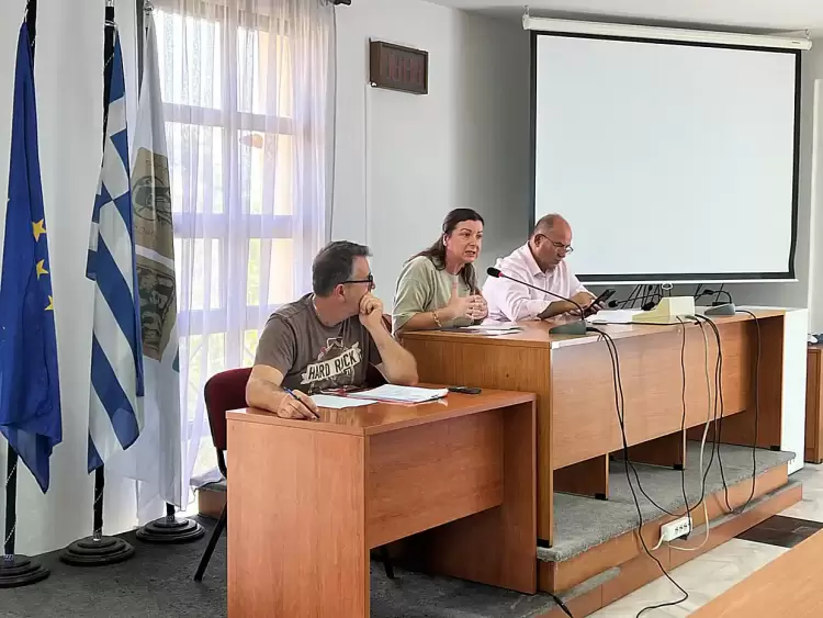 Δήμος Δίου-Ολύμπου: Συνάντηση του Δημάρχου Βαγγέλη Γερολιόλιου με τους διευθυντές και το προσωπικό καθαριότητας των σχολείων Δήμος Δίου Ολύμπου: Συνάντηση του Δημάρχου Βαγγέλη Γερολιόλιου με τους διευθυντές και το προσωπικό καθαριότητας των σχολείων