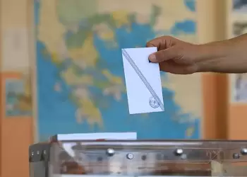 Δημοσκόπηση: Ντέρμπι Δούκα Ανδρουλάκη στο ΠΑΣΟΚ, Επιλέγουν Κασσελάκη στον ΣΥΡΙΖΑ