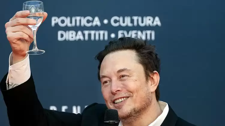 Έλον Μασκ: Σε τρία χρόνια εκτιμάται πως θα είναι ο πρώτος τρισεκατομμυριούχος στον κόσμο Έλον Μασκ: Σε τρία χρόνια εκτιμάται πως θα είναι ο πρώτος τρισεκατομμυριούχος στον κόσμο