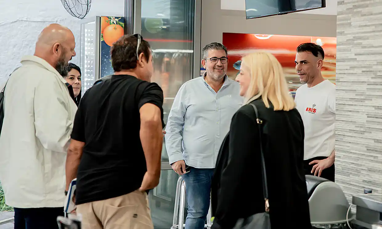 Επίσκεψη του υποψήφιου Προέδρου του Επιμελητηρίου Πιερίας Κώστα Πίτσια και υποψηφίων Συμβούλων στην Ολυμπιακή Ακτή Επίσκεψη του υποψήφιου Προέδρου του Επιμελητηρίου Πιερίας Κώστα Πίτσια και υποψηφίων Συμβούλων στην Ολυμπιακή Ακτή