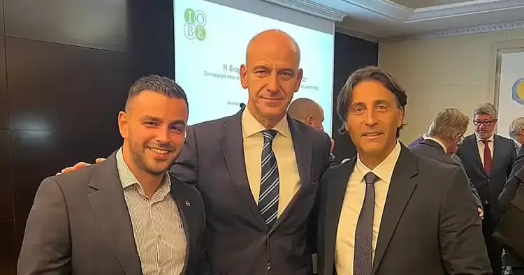 Ο Φώντας Μπαραλιάκος στην παρουσίαση της μελέτης «Η Βιομηχανία Χάρτου στην Ελλάδα» Ο Φώντας Μπαραλιάκος στην παρουσίαση της μελέτης «Η Βιομηχανία Χάρτου στην Ελλάδα»