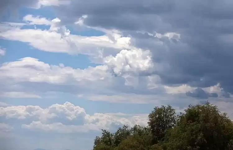 Ο καιρός σήμερα, Σάββατο 14/9: Αίθριος με νεφώσεις και λίγες τοπικές βροχές