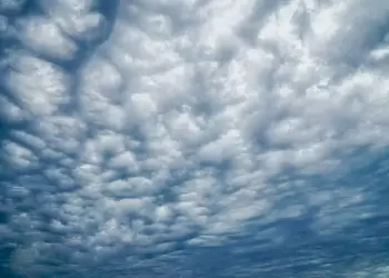 Κακοκαιρία Atena σε 3 φάσεις: Σε εξέλιξη από τα Δυτικά με ισχυρές βροχές – Πού εντοπίζονται προβλήματα (χάρτης)