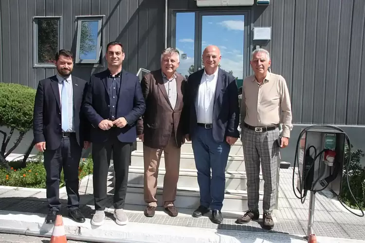 Ο Κώστας Τσιάρας στην Κατερίνη: Επίσκεψη σε μονάδα μεταποίησης επιτραπέζιας ελιάς Ο Κώστας Τσιάρας στην Κατερίνη: Επίσκεψη σε μονάδα μεταποίησης επιτραπέζιας ελιάς