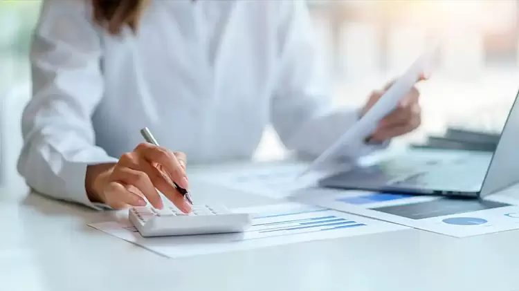 Μειώσεις φόρων και τεκμηρίων, αυξήσεις εισοδημάτων - Τι σχεδιάζει το οικονομικό επιτελείο για το 2025 και μετά Μειώσεις φόρων και τεκμηρίων, αυξήσεις εισοδημάτων – Τι σχεδιάζει το οικονομικό επιτελείο για το 2025 και μετά