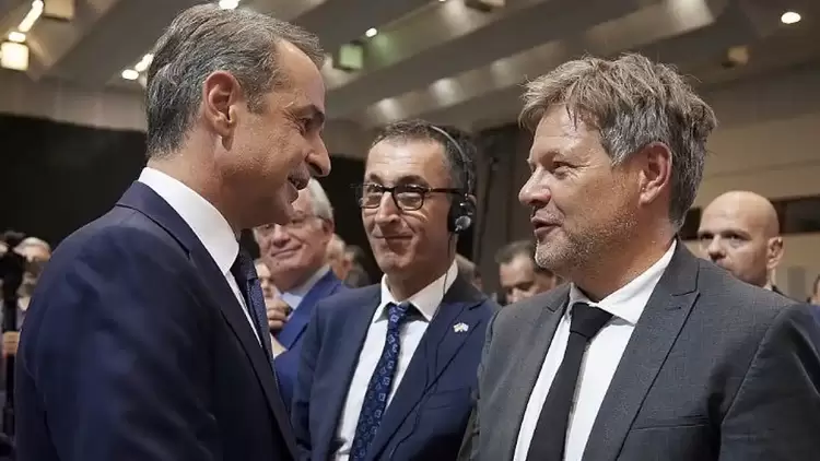 Ρ. Χάμπεκ - Αντικαγκελάριος Γερμανίας: Οι άνθρωποι κάνουν τη διαφορά - Εμείς αποφασίζουμε για το μέλλον των κοινωνιών μας Ρ. Χάμπεκ – Αντικαγκελάριος Γερμανίας: Οι άνθρωποι κάνουν τη διαφορά – Εμείς αποφασίζουμε για το μέλλον των κοινωνιών μας