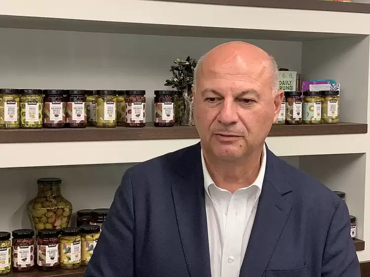 Στην Κατερίνη ο Υπουργός Αγροτικής Ανάπτυξης και Τροφίμων Κώστας Τσιάρας (εικόνες - βίντεο) Στην Κατερίνη ο Υπουργός Αγροτικής Ανάπτυξης και Τροφίμων Κώστας Τσιάρας