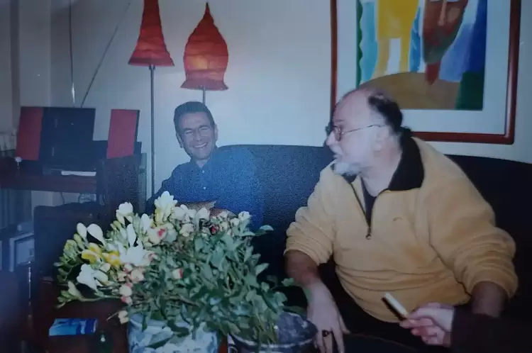 Η Θεσσαλονίκη τιμά τον Διονύση Σαββόπουλο σε ειδική συνεδρίαση του δ.σ. με το Αργυρό Μετάλλιο της πόλης