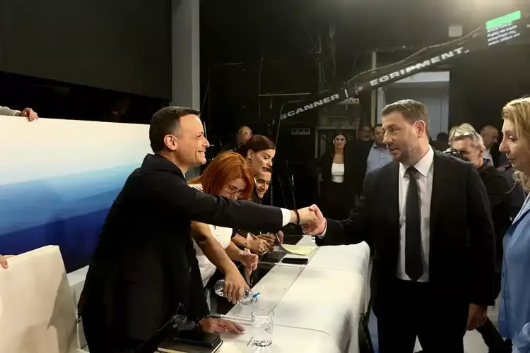 Ικανοποίηση στο ΠΑΣΟΚ από τη συμμετοχή - Σκληρή η μάχη για το β΄ γύρο Ικανοποίηση στο ΠΑΣΟΚ από τη συμμετοχή – Σκληρή η μάχη για το β΄ γύρο