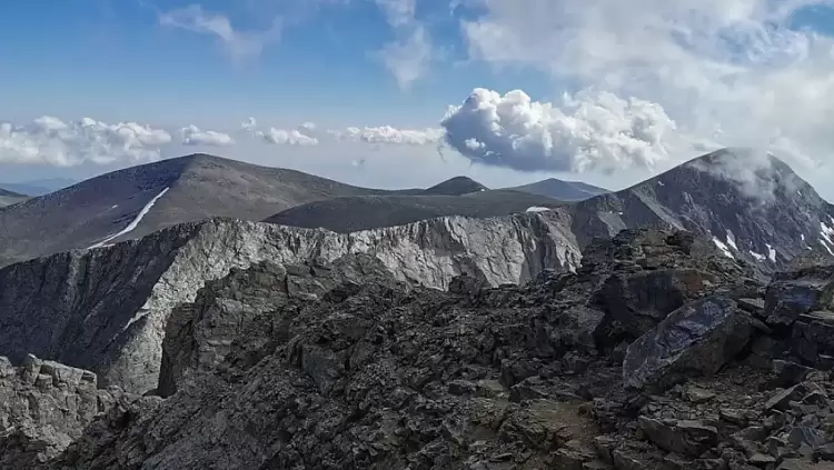 Ο καιρός σήμερα, Κυριακή 13/10: «Τρέχω για την Κατερίνη» με αραιές νεφώσεις Ο καιρός σήμερα, Κυριακή 13/10: «Τρέχω για την Κατερίνη» με αραιές νεφώσεις