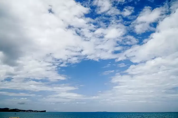 Ο καιρός σήμερα, Σάββατο 12/10: Νεφώσεις με πιθανές τοπικές βροχές Ο καιρός σήμερα, Σάββατο 12/10: Νεφώσεις με πιθανές τοπικές βροχές