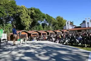 Κατερίνη: 1.300 μαθητές εκπαίδευσε ο Δήμος στο πλαίσιο του προγράμματος «Παιδί & σκύλος» Κατερίνη: 1.300 μαθητές εκπαίδευσε ο Δήμος στο πλαίσιο του προγράμματος «Παιδί & σκύλος»