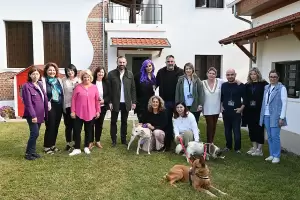 Κατερίνη: 1.300 μαθητές εκπαίδευσε ο Δήμος στο πλαίσιο του προγράμματος «Παιδί & σκύλος» Κατερίνη: 1.300 μαθητές εκπαίδευσε ο Δήμος στο πλαίσιο του προγράμματος «Παιδί & σκύλος»