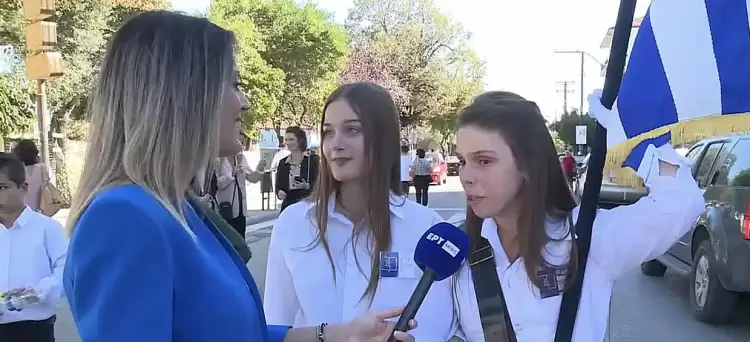 Κατερίνη: H 17χρονη μαθήτρια με προβλήματα όρασης παρέλασε δίνοντας μαθήματα ζωής