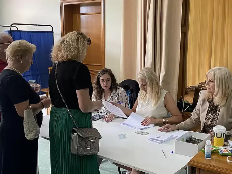 Κατερίνη: Με αυξημένη συμμετοχή οι εκλογές του ΠΑΣΟΚ - ΚΙΝΑΛ στην Πιερία (εικόνες) Κατερίνη: Με αυξημένη συμμετοχή οι εκλογές του ΠΑΣΟΚ – ΚΙΝΑΛ στην Πιερία