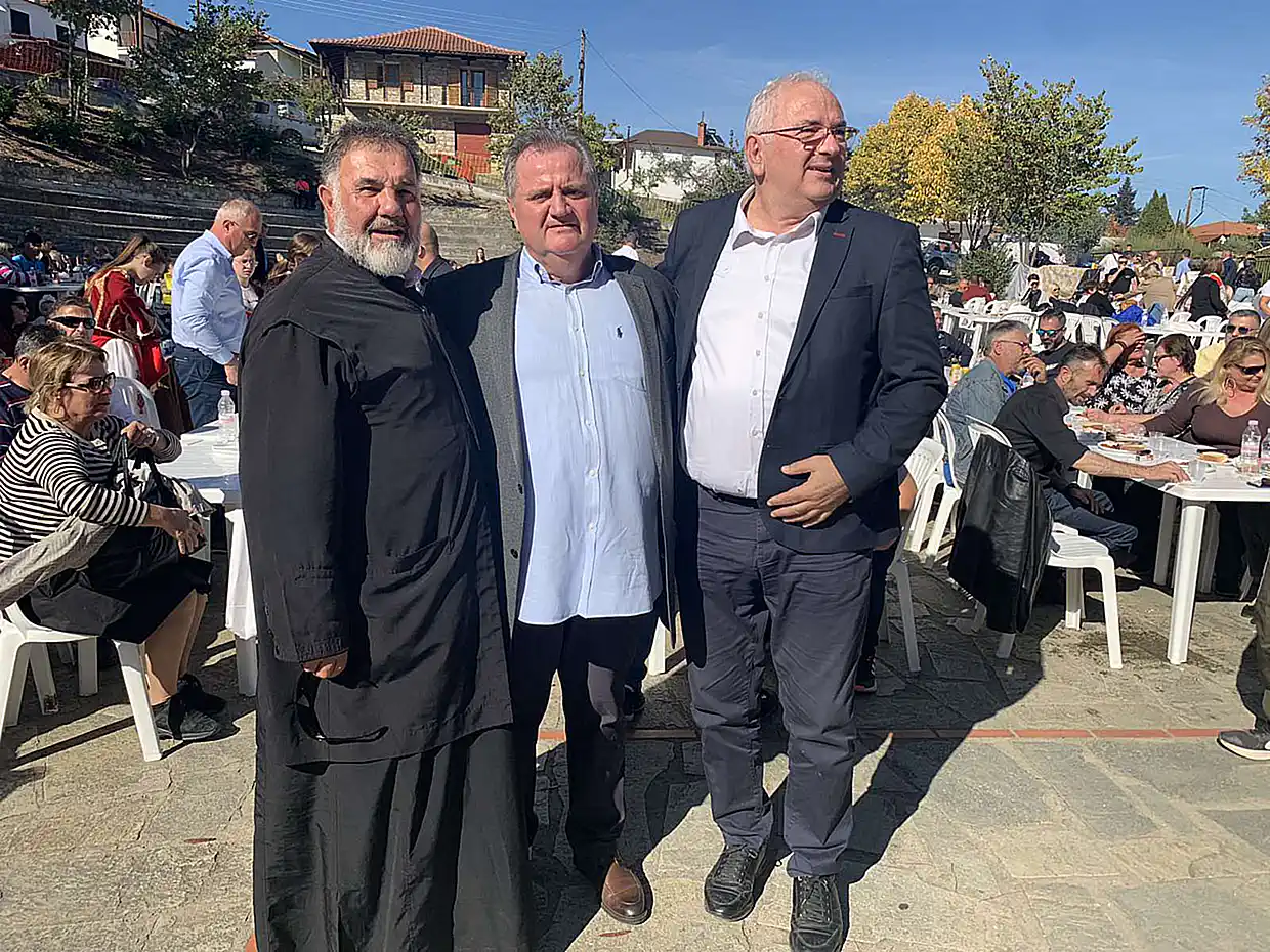 Κατερίνη - Μεσαία Μηλιά: Γιορτή Τσίπουρου και έκθεση τοπικών προϊόντων (εικόνες και βίντεο) Κατερίνη – Μεσαία Μηλιά: Γιορτή τσίπουρου και Έκθεση τοπικών Προϊόντων