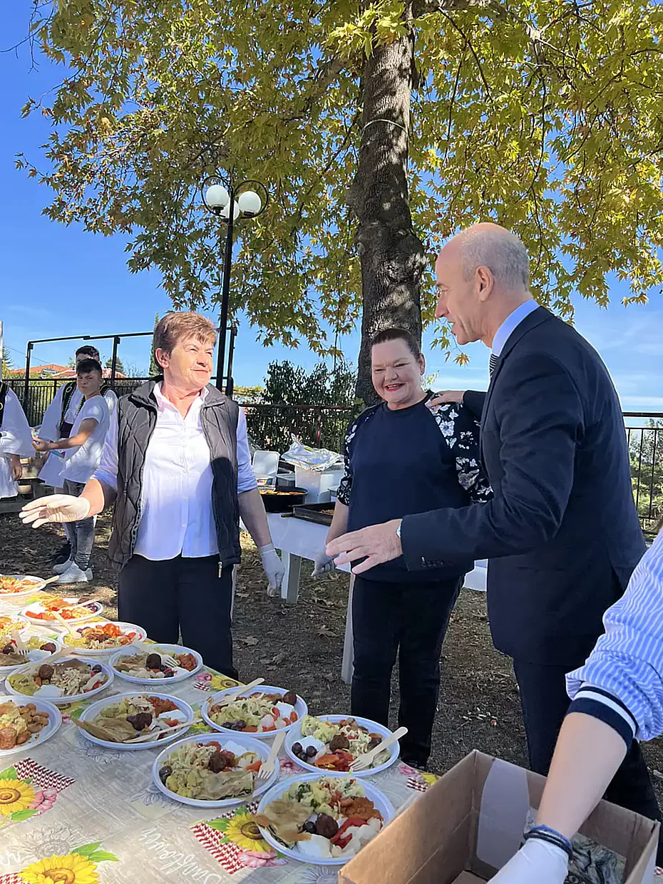 Κατερίνη - Μεσαία Μηλιά: Γιορτή Τσίπουρου και έκθεση τοπικών προϊόντων (εικόνες και βίντεο) Κατερίνη – Μεσαία Μηλιά: Γιορτή Τσίπουρου και έκθεση τοπικών προϊόντων (εικόνες και βίντεο)